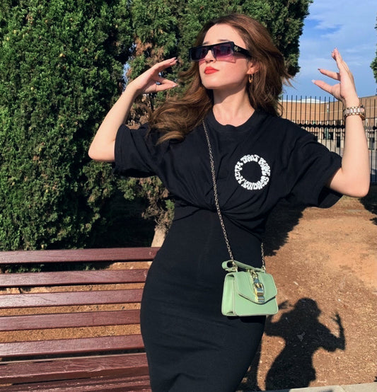 "TREAT PEOPLE WITH KINDNESS"(Unisex) Oversized T